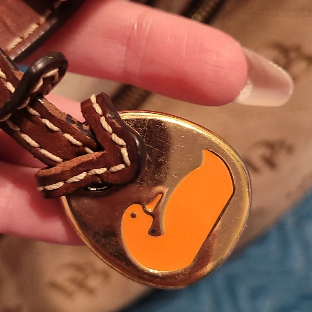 DOONEY & BOURKE CANVAS WITH LEATHER HANDBAG - Picture 9 of 9